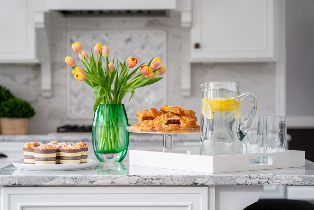 Decorating ideas with spring flowers